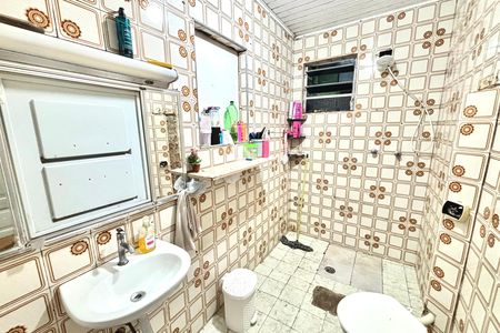 Banheiro 1 de casa para alugar com 4 quartos, 180m² em Cangaiba, São Paulo