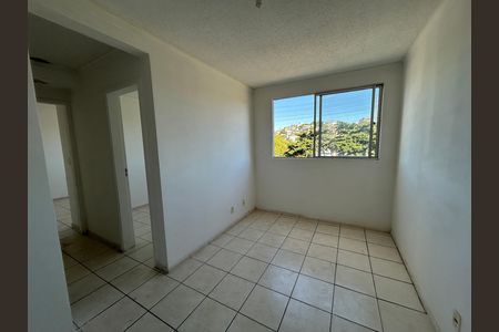 Sala de apartamento para alugar com 2 quartos, 44m² em Honório Gurgel, Rio de Janeiro