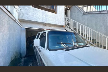 Garagem de casa à venda com 4 quartos, 250m² em Jardim Santa Cecilia, Guarulhos