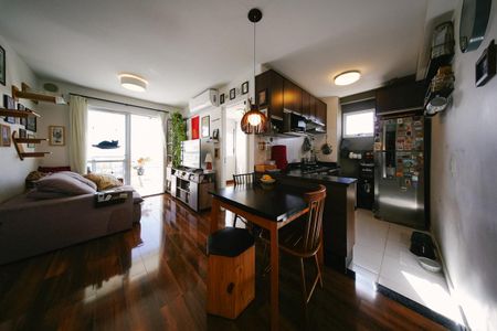 Sala de apartamento para alugar com 2 quartos, 47m² em Jardim Santa Teresinha, São Paulo