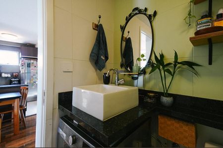 Apartamento à venda com 47m², 2 quartos e 1 vaga Apartamento à venda com 47m², 2 quartos e 1 vagaBanheiro