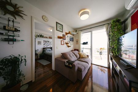 Apartamento à venda com 47m², 2 quartos e 1 vaga Apartamento à venda com 47m², 2 quartos e 1 vagaSala