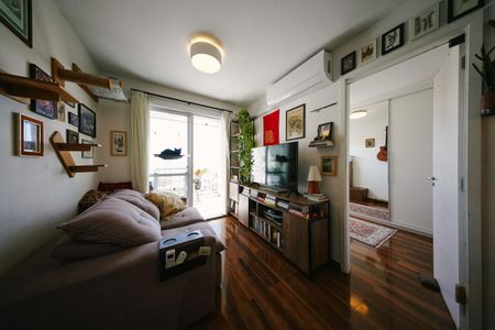 Sala de apartamento para alugar com 2 quartos, 47m² em Jardim Santa Teresinha, São Paulo