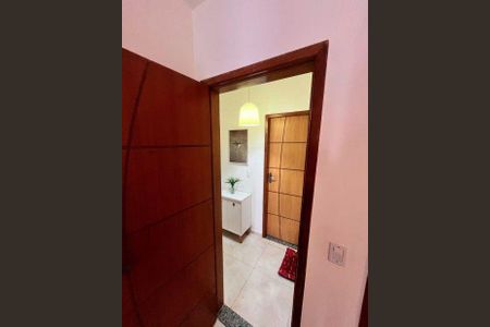 Casa à venda com 100m², 2 quartos e 1 vaga