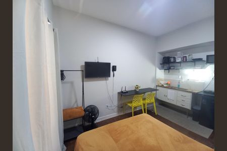 Quarto de kitnet/studio à venda com 1 quarto, 32m² em Santa Ifigênia, São Paulo