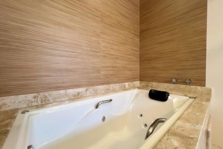 Casa de condomínio à venda com 320m², 4 quartos e 4 vagas