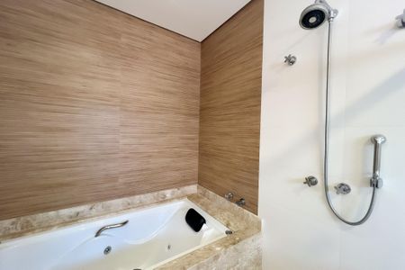 Casa de condomínio à venda com 320m², 4 quartos e 4 vagas
