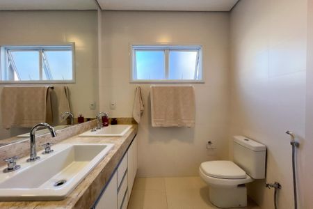 Casa de condomínio à venda com 320m², 4 quartos e 4 vagas