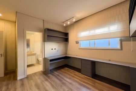 Casa de condomínio à venda com 320m², 4 quartos e 4 vagas