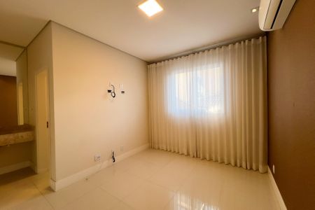 Casa de condomínio à venda com 320m², 4 quartos e 4 vagas