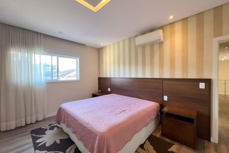 Casa de condomínio à venda com 320m², 4 quartos e 4 vagas