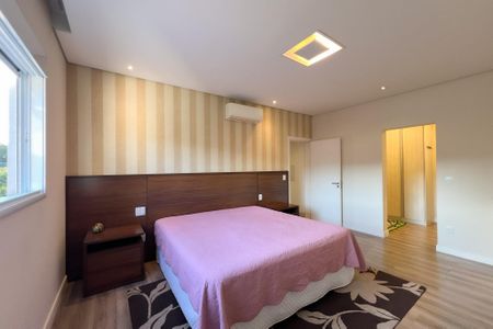Casa de condomínio à venda com 320m², 4 quartos e 4 vagas