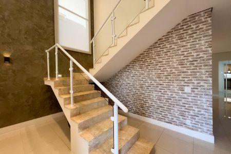 Casa de condomínio à venda com 320m², 4 quartos e 4 vagas