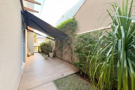 Casa de condomínio à venda com 320m², 4 quartos e 4 vagas