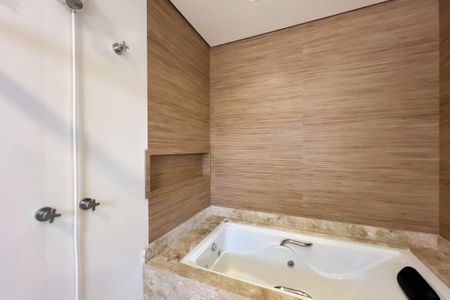 Casa de condomínio à venda com 320m², 4 quartos e 4 vagas