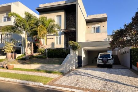Casa de condomínio à venda com 320m², 4 quartos e 4 vagas