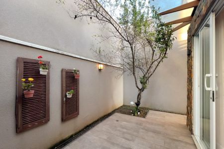 Casa de condomínio à venda com 320m², 4 quartos e 4 vagas