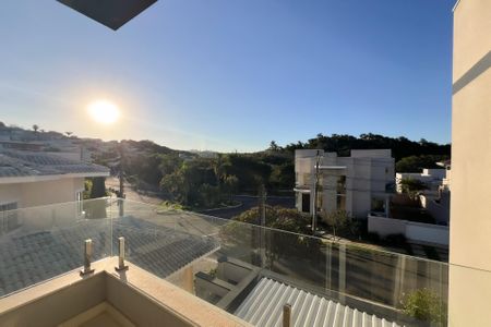 Casa de condomínio à venda com 320m², 4 quartos e 4 vagas