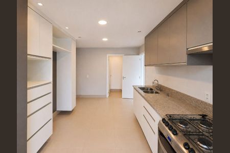 Apartamento à venda com 3 quartos, 185m² em Cambuí, Campinas