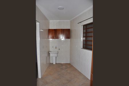 Casa à venda com 130m², 3 quartos e 1 vaga Casa à venda com 130m², 3 quartos e 1 vagaDetalhe - Área de Serviço