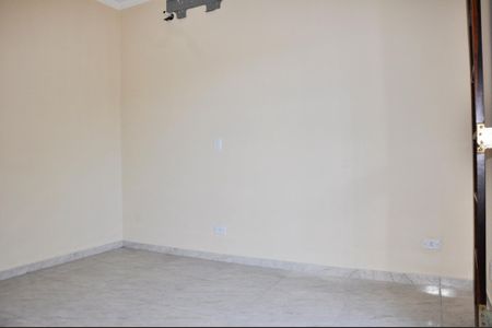 Casa à venda com 130m², 3 quartos e 1 vaga Casa à venda com 130m², 3 quartos e 1 vagaDetalhe - Quarto 01 com Suíte e Varanda