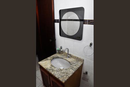 Casa à venda com 130m², 3 quartos e 1 vaga Casa à venda com 130m², 3 quartos e 1 vagaDetalhe - Lavabo