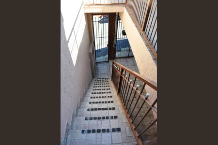 Casa à venda com 130m², 3 quartos e 1 vaga Casa à venda com 130m², 3 quartos e 1 vagaEscada Garagem