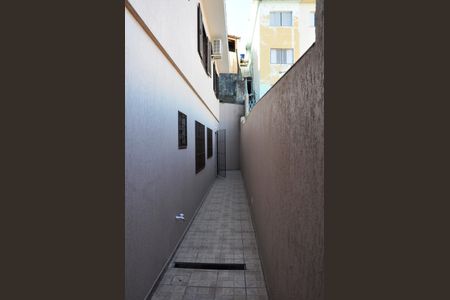 Casa à venda com 130m², 3 quartos e 1 vaga Casa à venda com 130m², 3 quartos e 1 vagaDetalhe - Corredor Externo