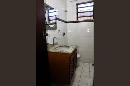 Casa à venda com 130m², 3 quartos e 1 vaga Casa à venda com 130m², 3 quartos e 1 vagaDetalhe - Lavabo