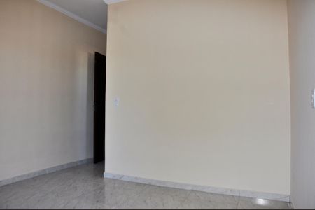 Casa à venda com 130m², 3 quartos e 1 vaga Casa à venda com 130m², 3 quartos e 1 vagaDetalhe - Quarto 01 com Suíte e Varanda