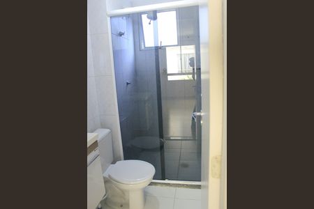 Banheiro  de apartamento para alugar com 2 quartos, 48m² em Jardim Ansalca, Guarulhos