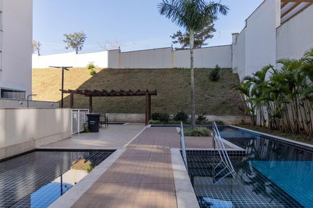 Apartamento para alugar com 50m², 2 quartos e 1 vaga Apartamento para alugar com 50m², 2 quartos e 1 vagaÁrea comum - Piscina