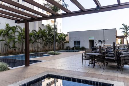 Apartamento para alugar com 50m², 2 quartos e 1 vaga Apartamento para alugar com 50m², 2 quartos e 1 vagaÁrea comum - Piscina