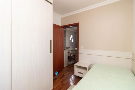 Quarto de apartamento à venda com 1 quarto, 38m² em Santo Antônio, Porto Alegre