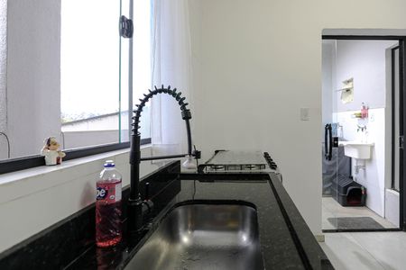 Cozinha de casa para alugar com 3 quartos, 188m² em Vila Lavinia, Mogi das Cruzes