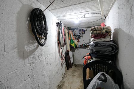 Dispensa de casa para alugar com 3 quartos, 188m² em Vila Lavinia, Mogi das Cruzes