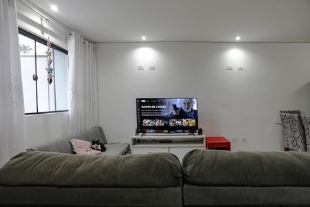 Sala de casa para alugar com 3 quartos, 188m² em Vila Lavinia, Mogi das Cruzes