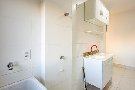 Apartamento para alugar com 65m², 3 quartos e 2 vagas Apartamento para alugar com 65m², 3 quartos e 2 vagasCozinha e Área de Serviço