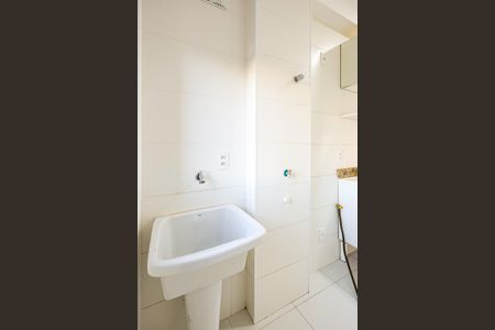 Apartamento para alugar com 65m², 3 quartos e 2 vagas Apartamento para alugar com 65m², 3 quartos e 2 vagasCozinha e Área de Serviço