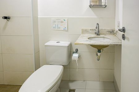 Apartamento para alugar com 65m², 3 quartos e 2 vagas Apartamento para alugar com 65m², 3 quartos e 2 vagasBanheiro da Suíte