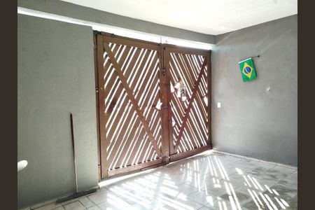 Casa para alugar com 35m², 1 quarto e 1 vaga Casa para alugar com 35m², 1 quarto e 1 vagaGaragem