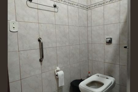 Casa para alugar com 35m², 1 quarto e 1 vaga Casa para alugar com 35m², 1 quarto e 1 vagaBanheiro