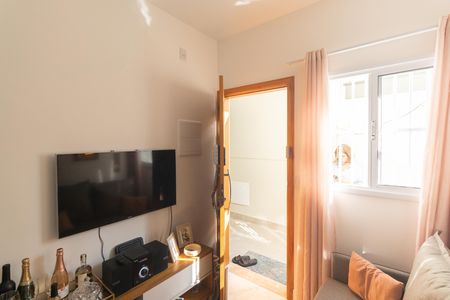 Sala de apartamento para alugar com 1 quarto, 32m² em Vila Mazzei, São Paulo