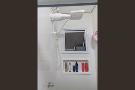 Banheiro de apartamento para alugar com 1 quarto, 32m² em Vila Mazzei, São Paulo
