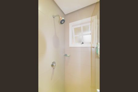 Banheiro social de apartamento à venda com 2 quartos, 115m² em Centro, Canoas