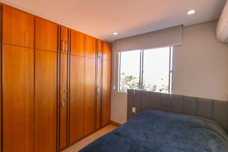 Apartamento para alugar com 69m², 2 quartos e 1 vaga