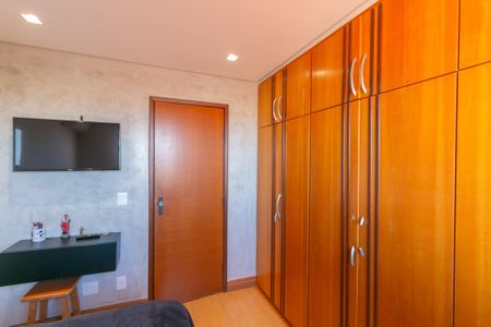 Apartamento para alugar com 69m², 2 quartos e 1 vaga