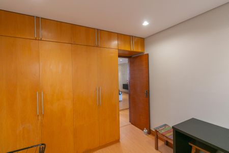 Apartamento para alugar com 69m², 2 quartos e 1 vaga
