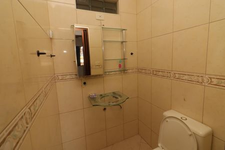 Casa à venda com 213m², 3 quartos e 2 vagasLavabo