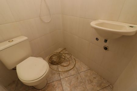Casa à venda com 213m², 3 quartos e 2 vagasBanheiro social